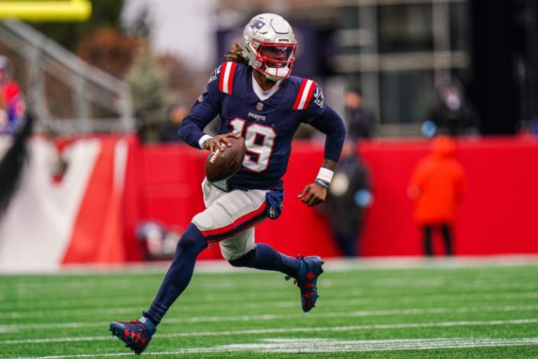 Patriots trade second-year QB Joe Milton to Cowboys