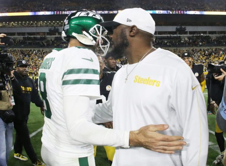 Mike Tomlin is more than happy to wait for Aaron Rodgers