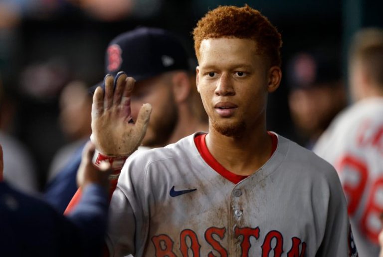 Red Sox strike deal with top prospect on 8-year contract