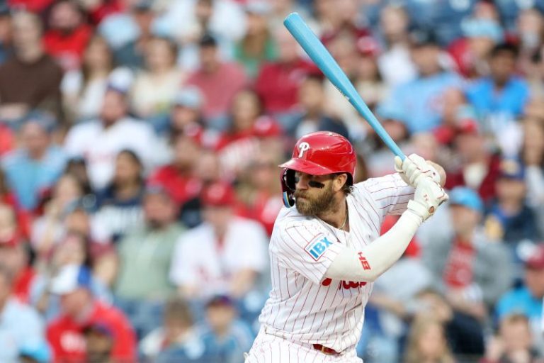 Bryce Harper reveals his baby’s gender with custom bat vs. Giants