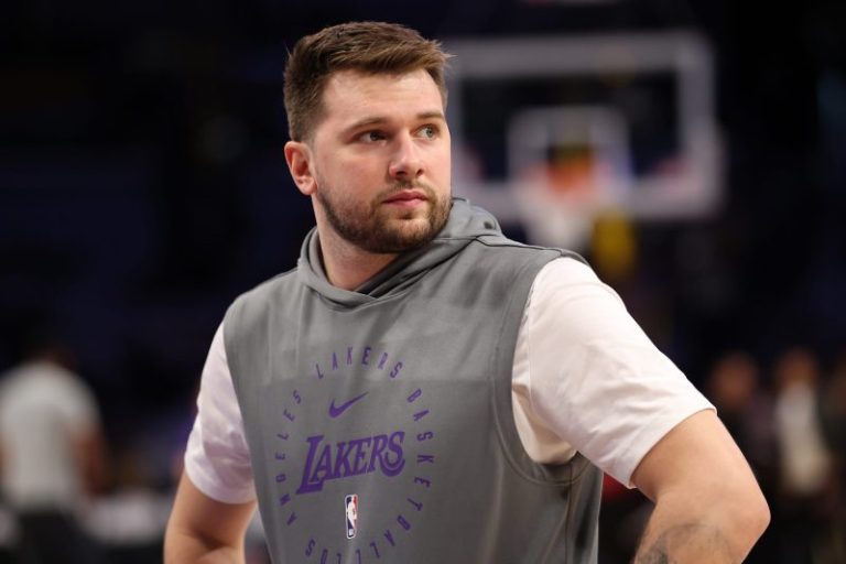 Lakers’ Luka Dončić steps up to help restore Kobe Bryant, Gigi mural