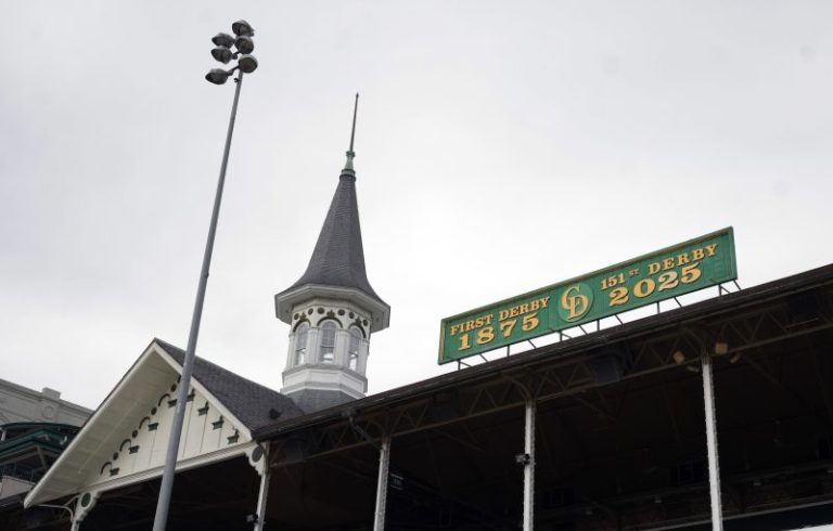 Kentucky Derby call is high-pressure, even for a pro like Larry Collmus