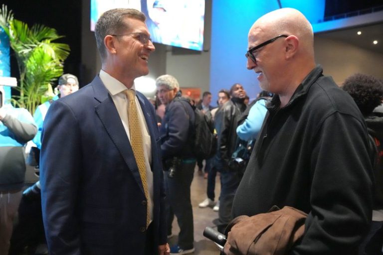 Hall of Fame sports columnist reveals Parkinson’s diagnosis