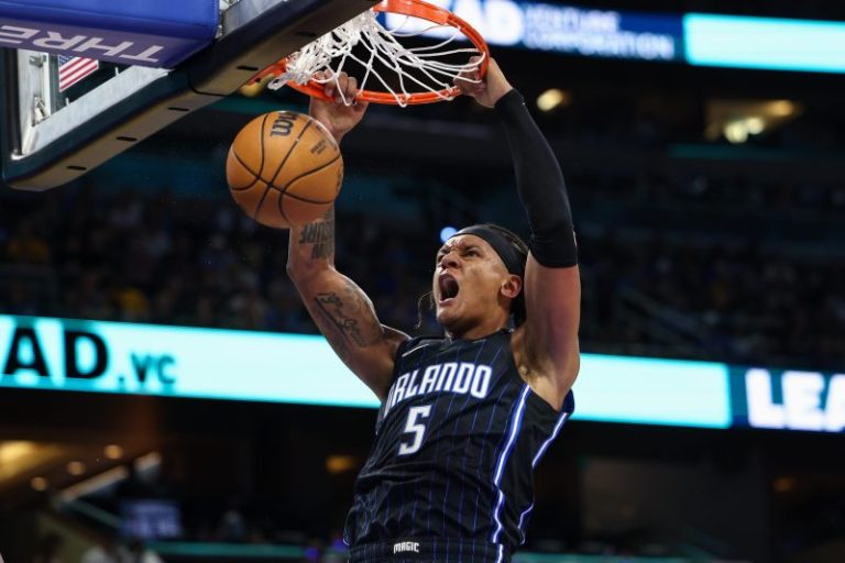 Magic lock up young star with contract extension