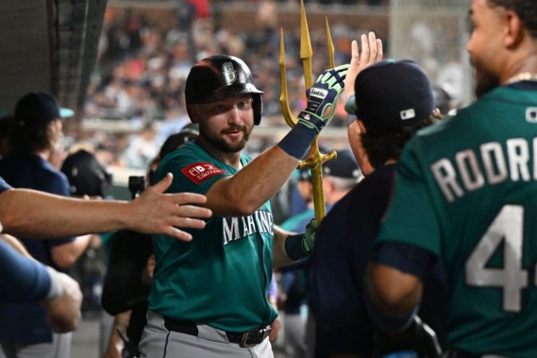 Cal Raleigh makes history with 38th HR; Barry Bonds’ record in sight