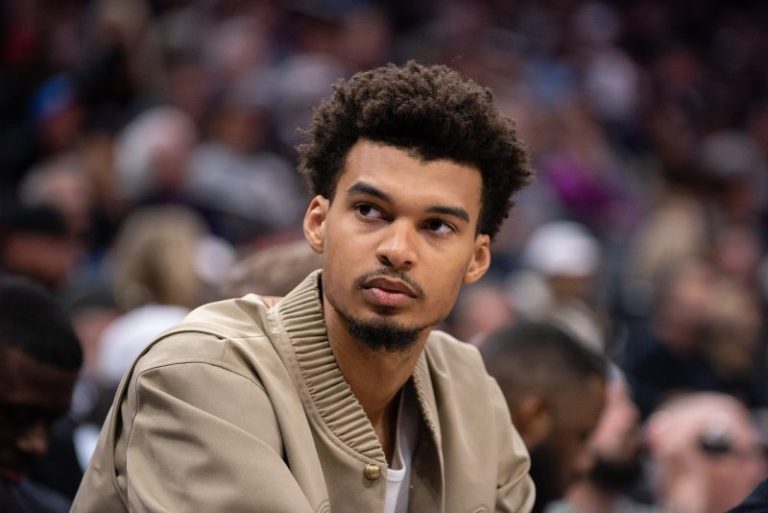 Spurs star cleared to return from blood clot, per report