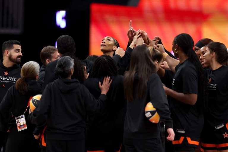 WNBA needs to pay players before it gets ugly, just ask U.S. Soccer