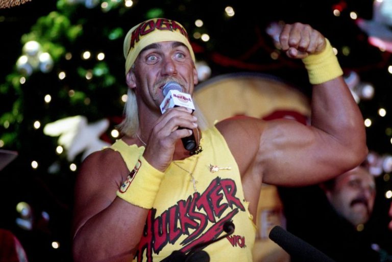 The Rock pays emotional tribute to Hulk Hogan