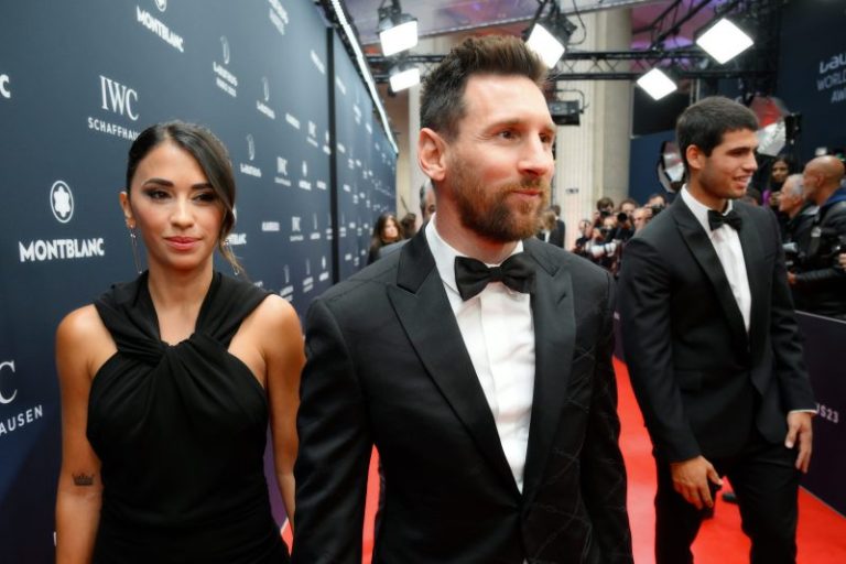 Messi and his wife ‘caught’ on Coldplay ‘Kiss Cam’