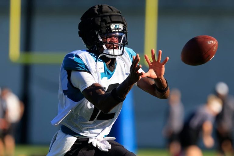 Jaguars’ Hunter will play both offense and defense: HC Liam Coen