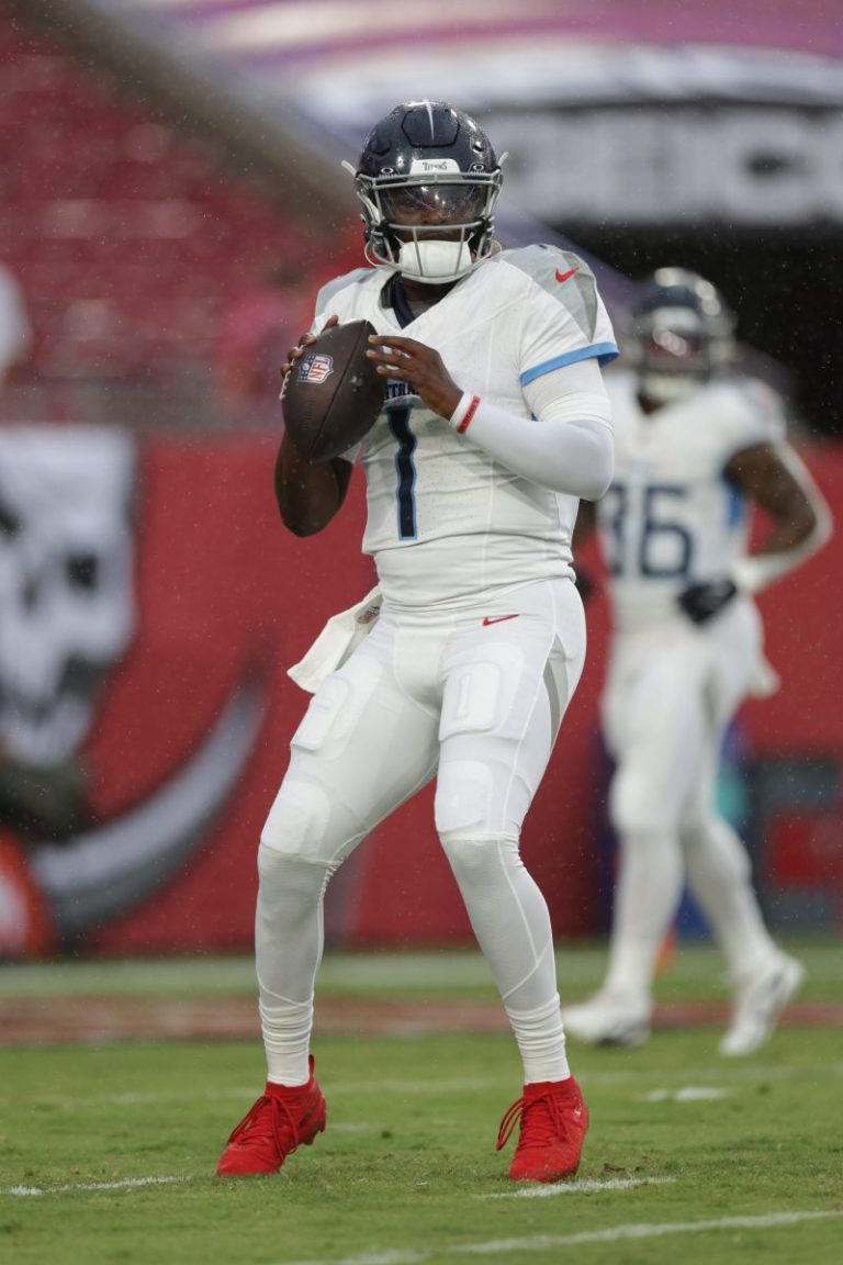 Titans rookie QB Cam Ward gets solid grade in pro debut