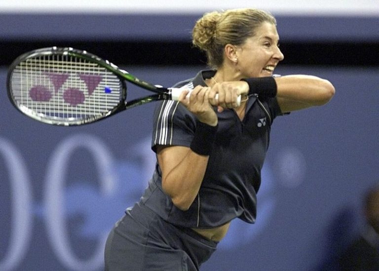 Former tennis star reveals myasthenia gravis diagnosis