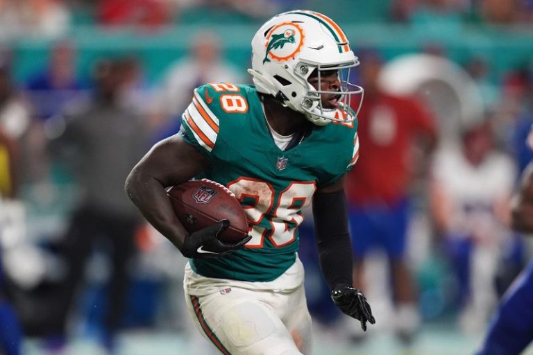 De’Von Achane injury update: Dolphins RB has soft tissue issue