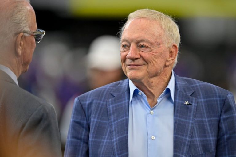 Cowboys owner told to ‘stick’ Parsons contract offer