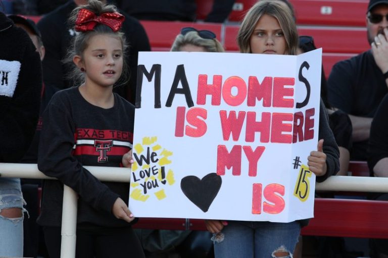 160+ fantasy football team names inspired by every NFL team