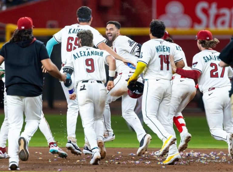 Left for dead teams have seized on Mets’ collapse in NL wild card