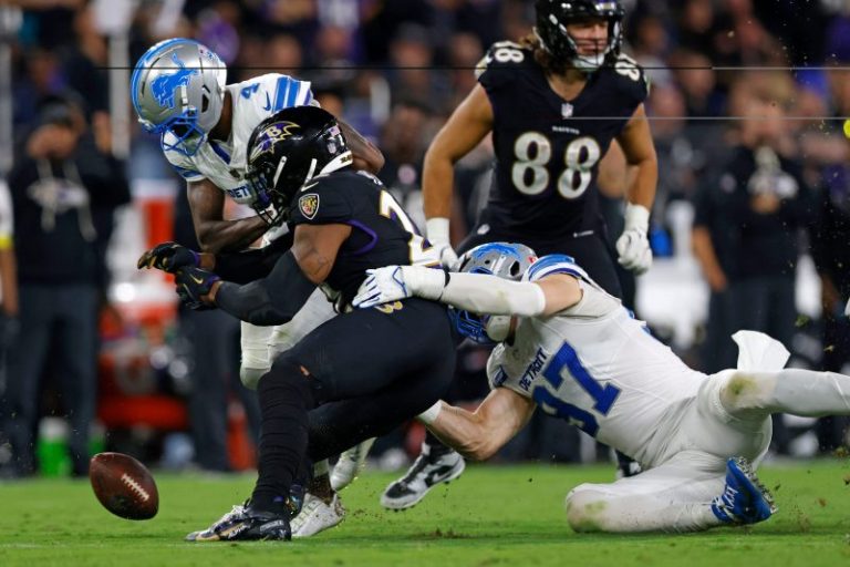 Watch: RB Derrick Henry frustrated after third fumble in three weeks