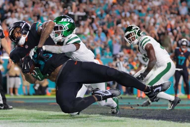 Darren Waller’s instant impact and more Dolphins vs. Jets takeaways