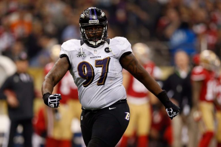 Former Super Bowl champ and brother of UFC legend dies suddenly at 39