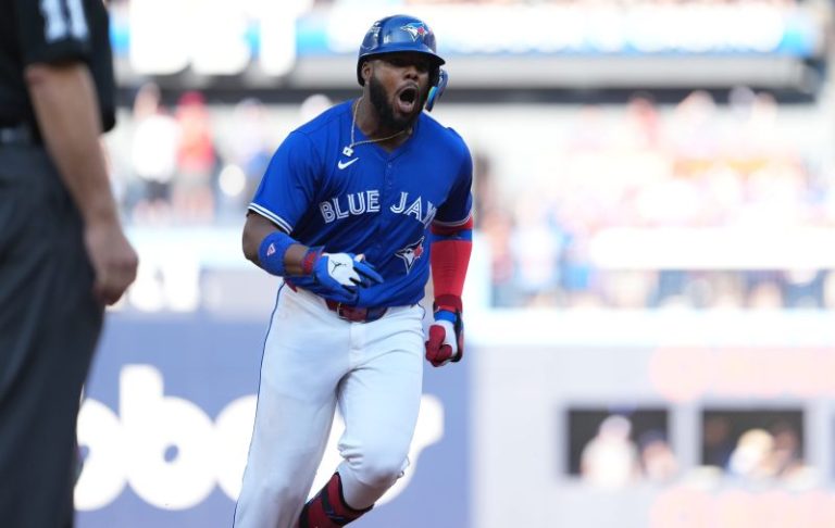 Blue Jays wreck rival Yankees to begin MLB playoff run