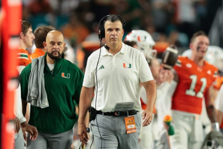 Mario Cristobal believes Heisman Trophy should be awarded after playoffs