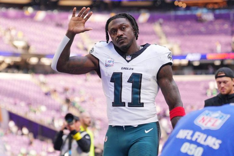 Eagles star to miss Giants game with injury. When will WR return?