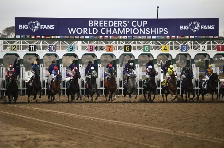 When does the Breeders’ Cup 2025 begin?