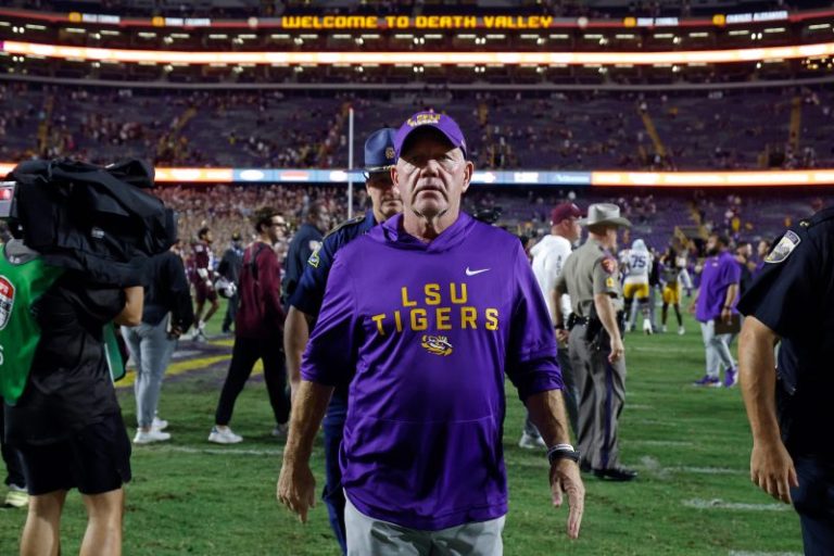 Week 9 Flop 10: Brian Kelly booed, SEC choke jobs, bad Fox games