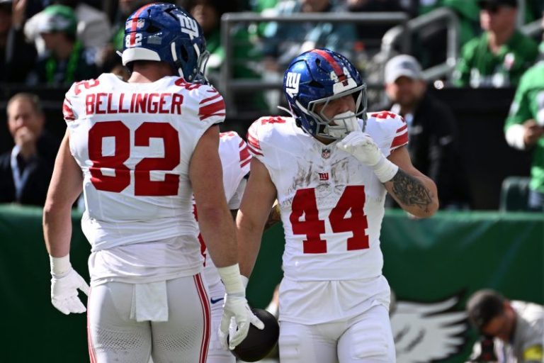 Giants RB suffers gruesome ankle injury vs. Eagles