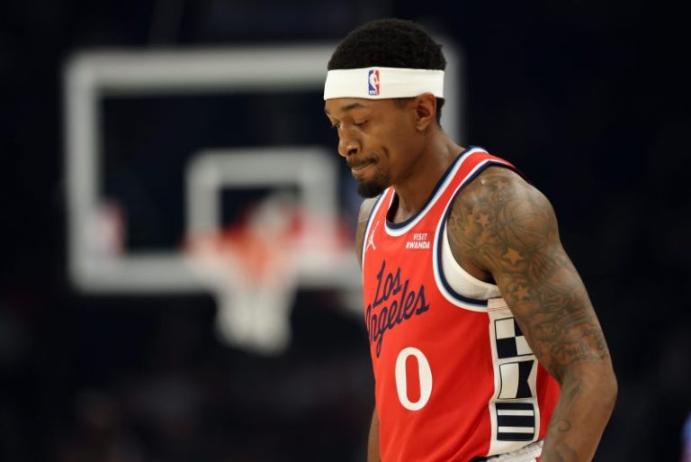 LA Clippers star elects to undergo season-ending hip surgery