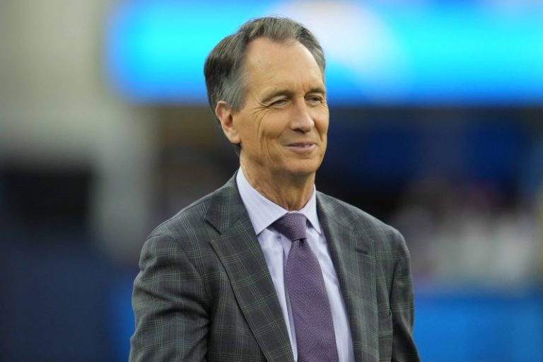 Where is Cris Collinsworth? NBC analyst gets holiday break