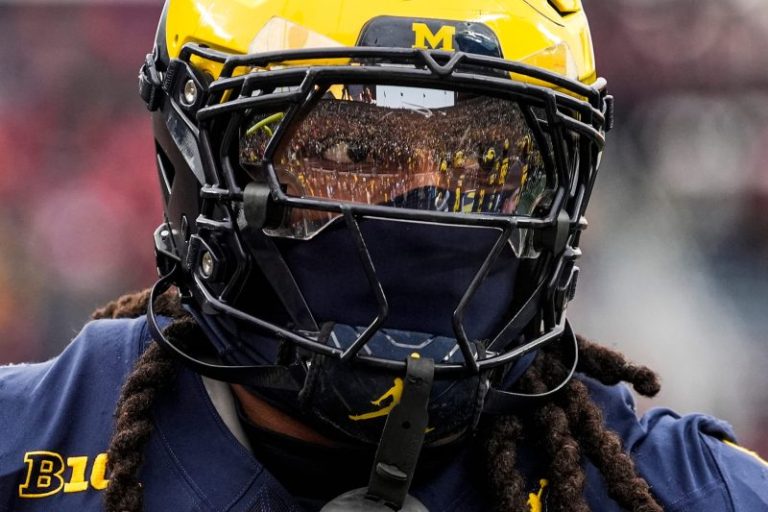 Michigan’s Jaishawn Barham headbutts referee in game vs Ohio State