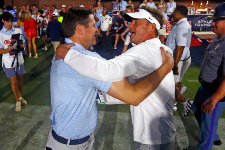 Lane Kiffin, Ed Orgeron and Nick Saban get Christmas gifts