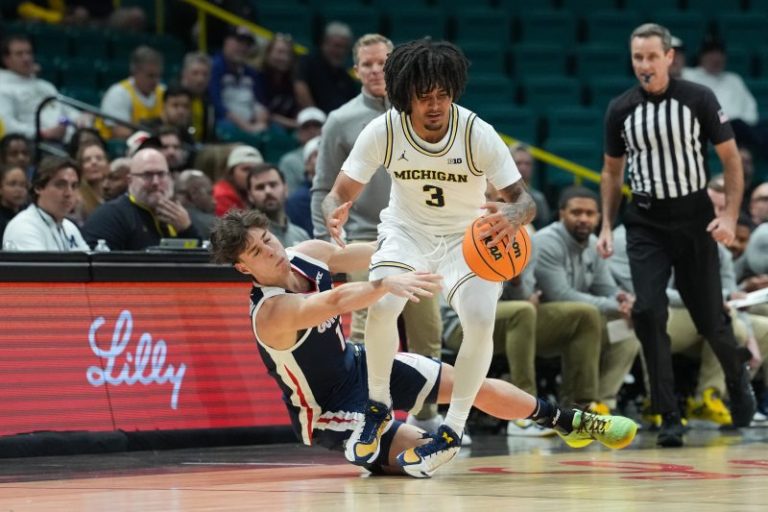Michigan is new No. 1 men’s basketball poll after Purdue tumbles
