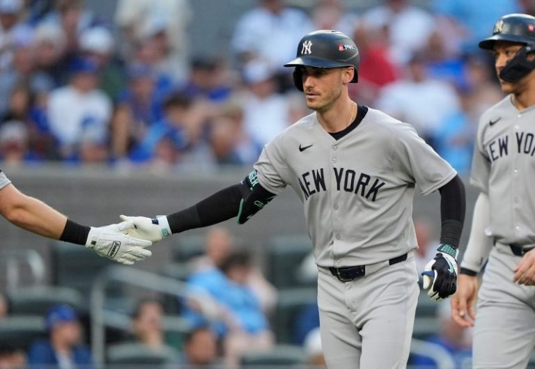 Staring contest over, Cody Bellinger re-signs with Yankees