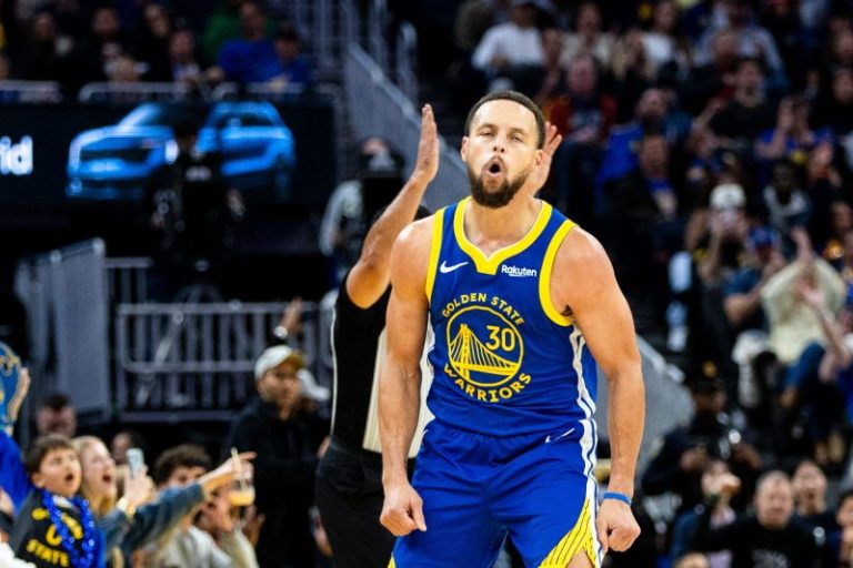 Steph Curry drops 31, Draymond Green ejected in Warriors win