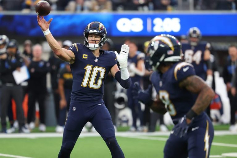 Chargers vs. Patriots: Can Bolts’ O-line hold up to playoff pressure?