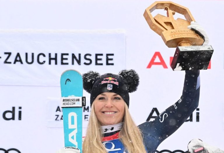 Vonn pays tribute to medical team that made her comeback possible