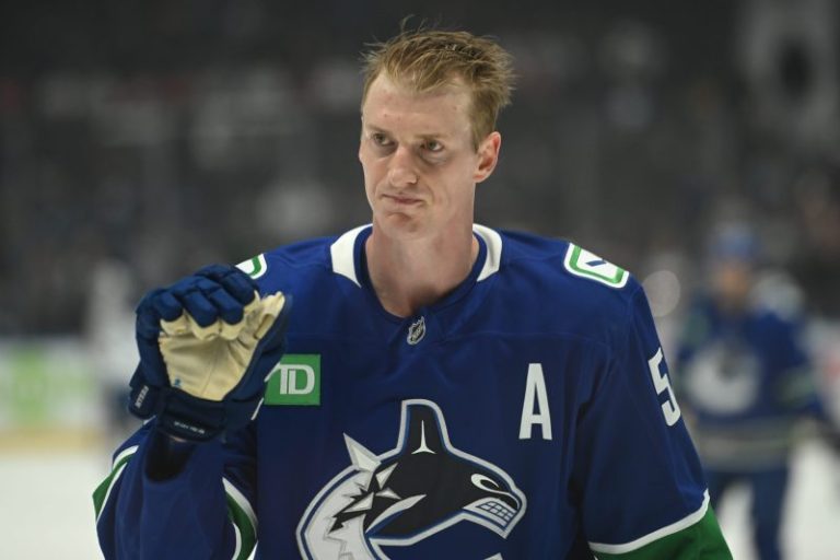 NHL trade deadline tracker: Contender adds towering defenseman